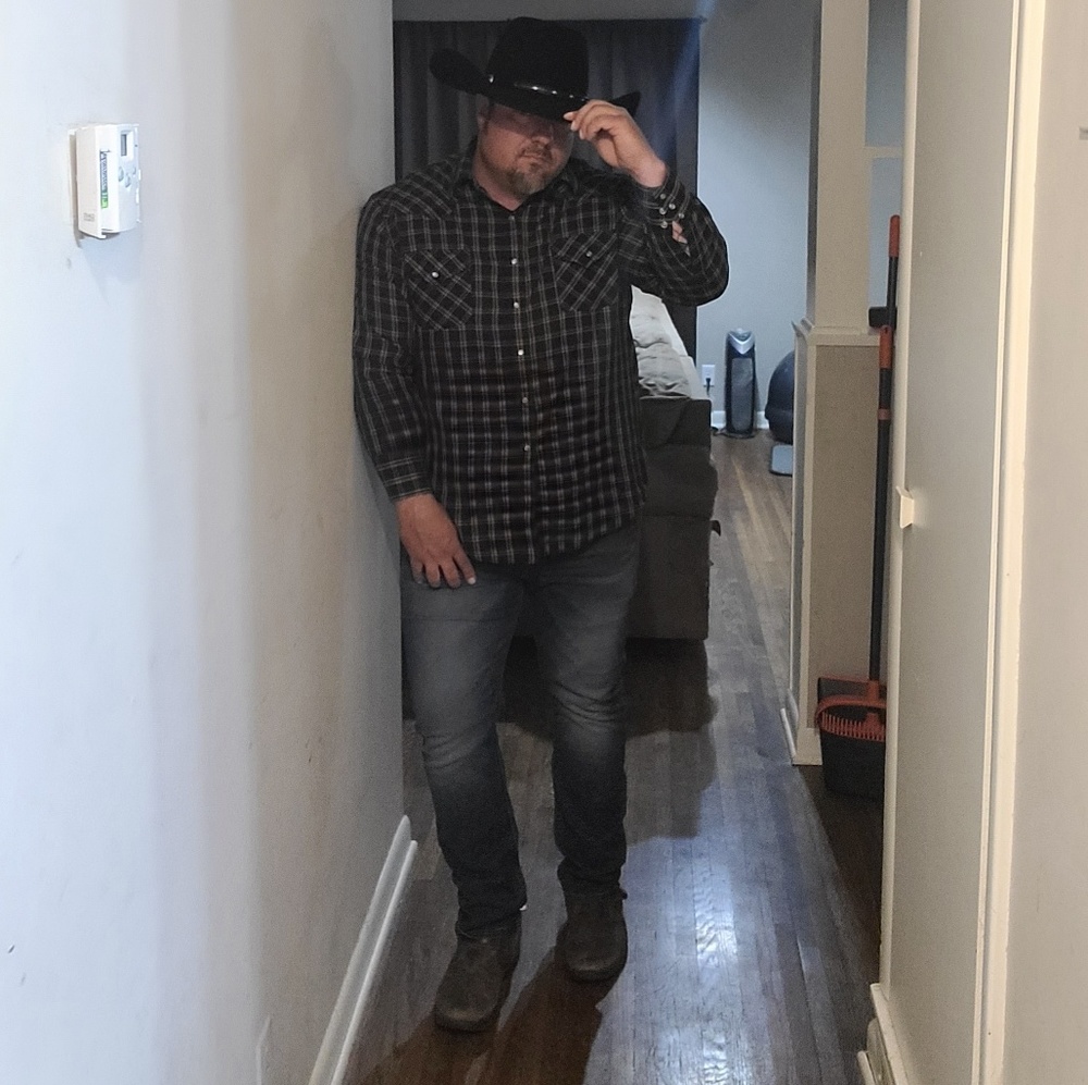 Meet your Posher, Chris